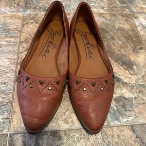 Zodiac Brown Flats with Geometric Design